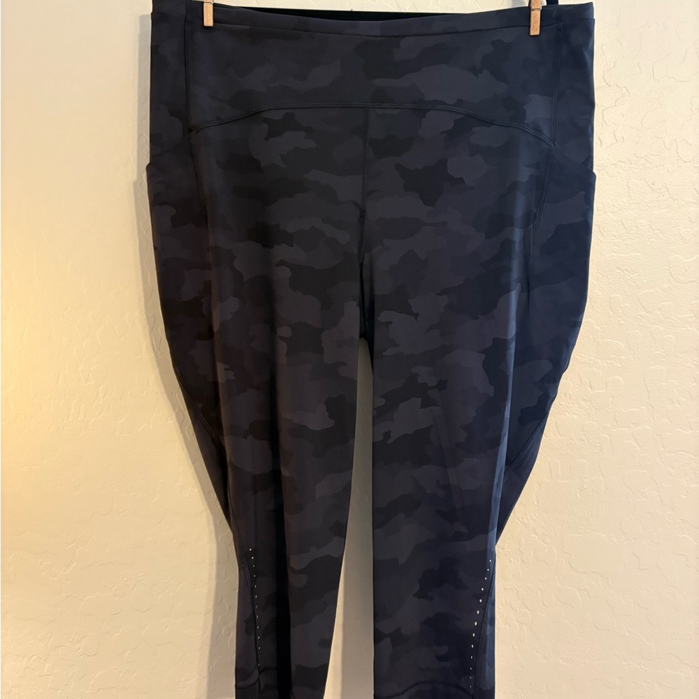 lululemon athletica Women's Black Camo Leggings